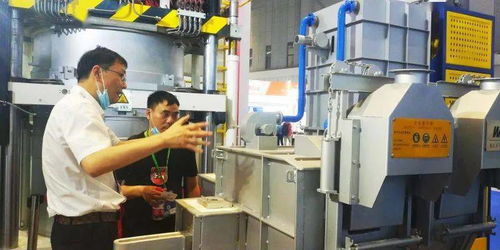 萬豐科技攜多款重磅產品亮相，探索鑄造智能裝備領域新解決方案